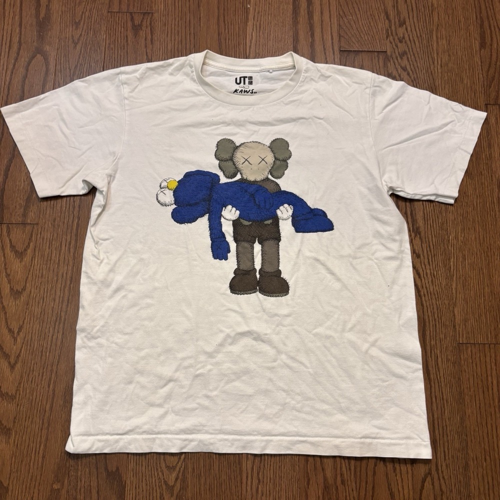 KAWS Uniqlo T Shirt Sesame Street Elmo Cookie Monster Oscar Men's Large Tee